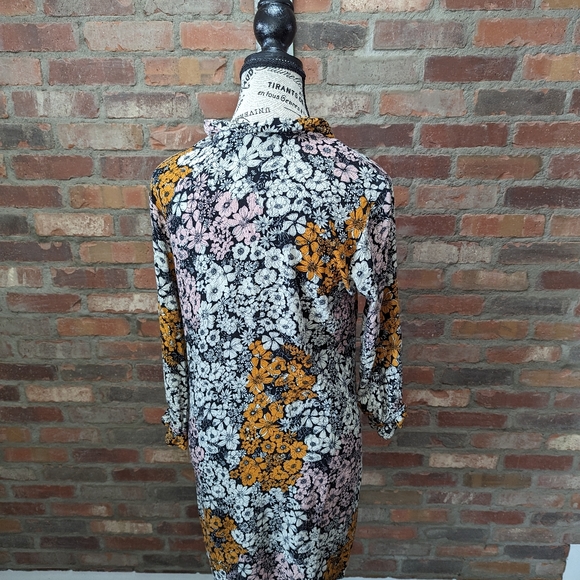 Flower print knee length dress. - Picture 3 of 4
